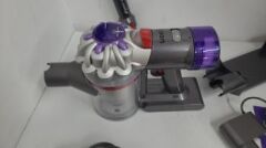Dyson V8 Absolute (Gümüş/nikel)